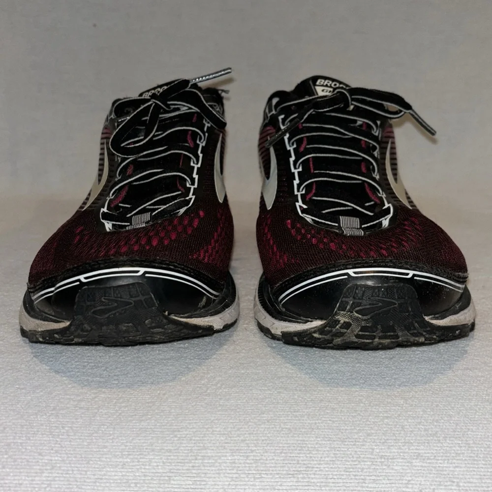 Brooks Ghost women’s black and pink running sneaker size 9.5 wide - Picture 2 of 10